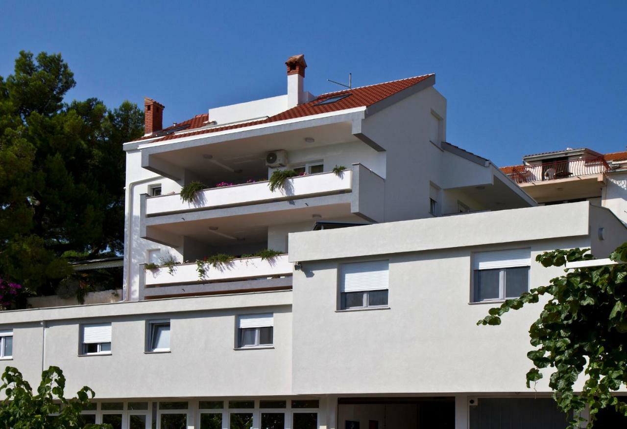 Apartment Topic Near The Beach Podstrana Exterior photo