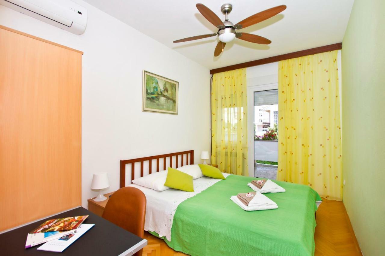 Apartment Topic Near The Beach Podstrana Exterior photo